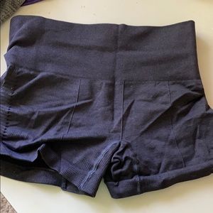 EUC LULULEMON SHORT